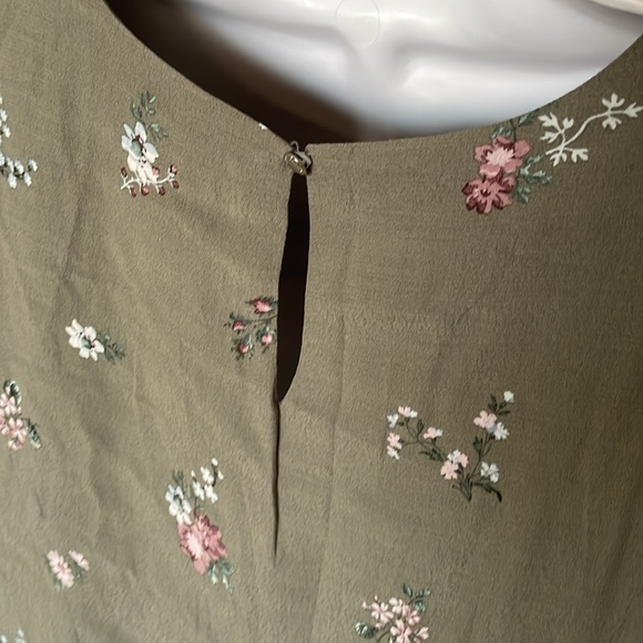 Vince Camuto Peplum Sleeve Knee length Dress green floral size 4 - Picture 7 of 12